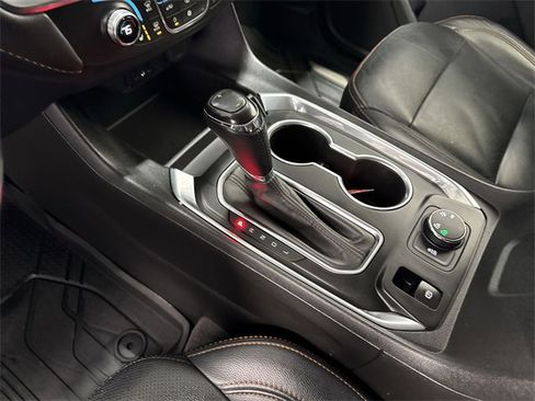 Used 2020 Chevrolet Traverse LT w/ LPO, Floor Liner Package image 22