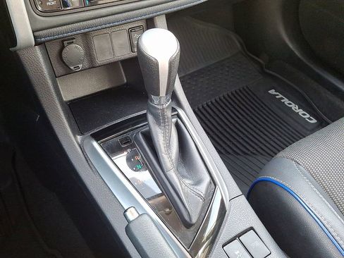 Used 2019 Toyota Corolla SE image 16