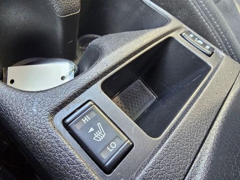 Used 2016 Nissan Rogue SV image 34