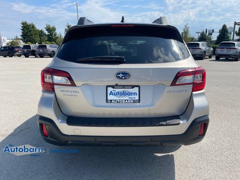Used 2018 Subaru Outback 2.5i Limited AWD/4WD image 4