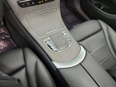 Used 2022 Mercedes-Benz GLC 300 image 13