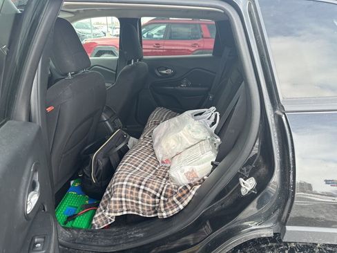 Used 2016 Jeep Cherokee 75th Anniversary image 24