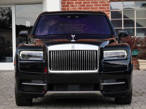 Used 2023 Rolls-Royce Cullinan AWD/4WD image 5