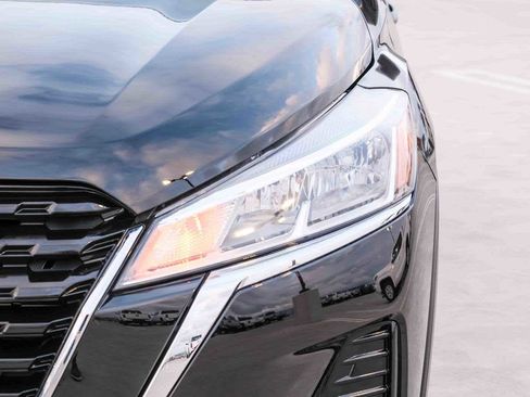 Used 2025 Nissan Kicks Play S FWD image 12