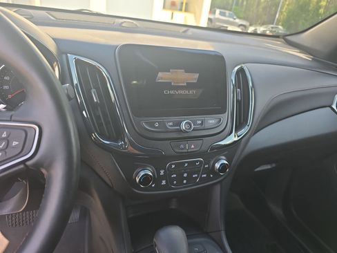 Used 2024 Chevrolet Equinox RS FWD image 20