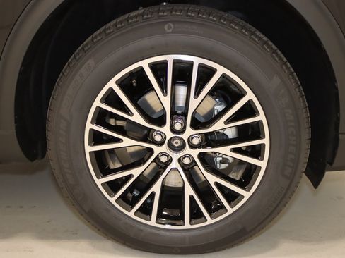 Certified 2024 Ford Escape SE image 29