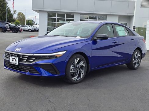 New 2025 Hyundai Elantra Sport image 8