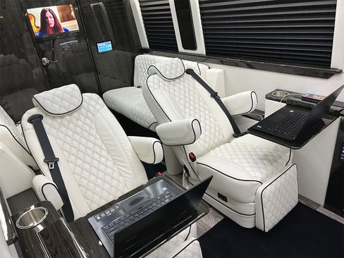 Used 2024 Mercedes-Benz Sprinter 3500 image 20