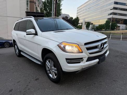 Used 2014 Mercedes-Benz GL 350 BlueTEC 4MATIC image 6