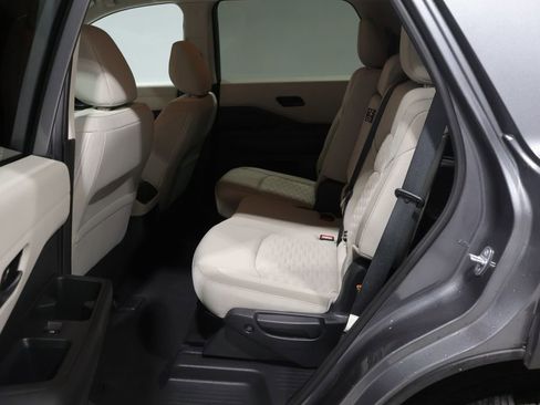 Used 2023 Nissan Pathfinder SV w/ Cargo Package AWD/4WD image 16