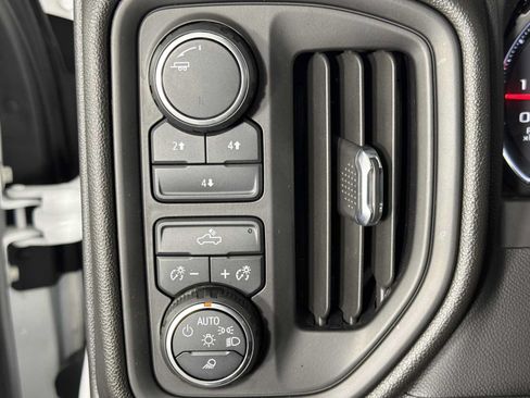 Used 2023 Chevrolet Silverado 2500 Custom w/ Custom Value Package AWD/4WD image 29