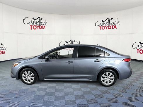 Used 2024 Toyota Corolla LE AWD/4WD image 5