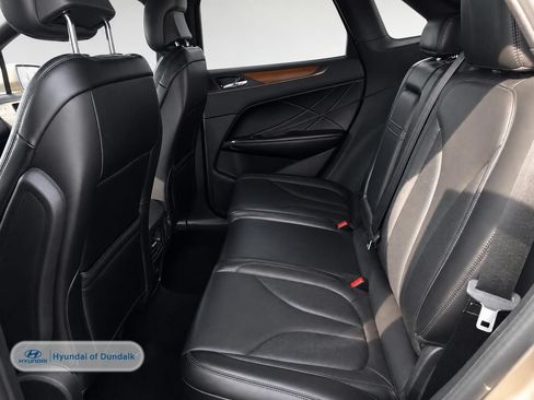 Used 2019 Lincoln MKC Select w/ Select Plus Package AWD/4WD image 10
