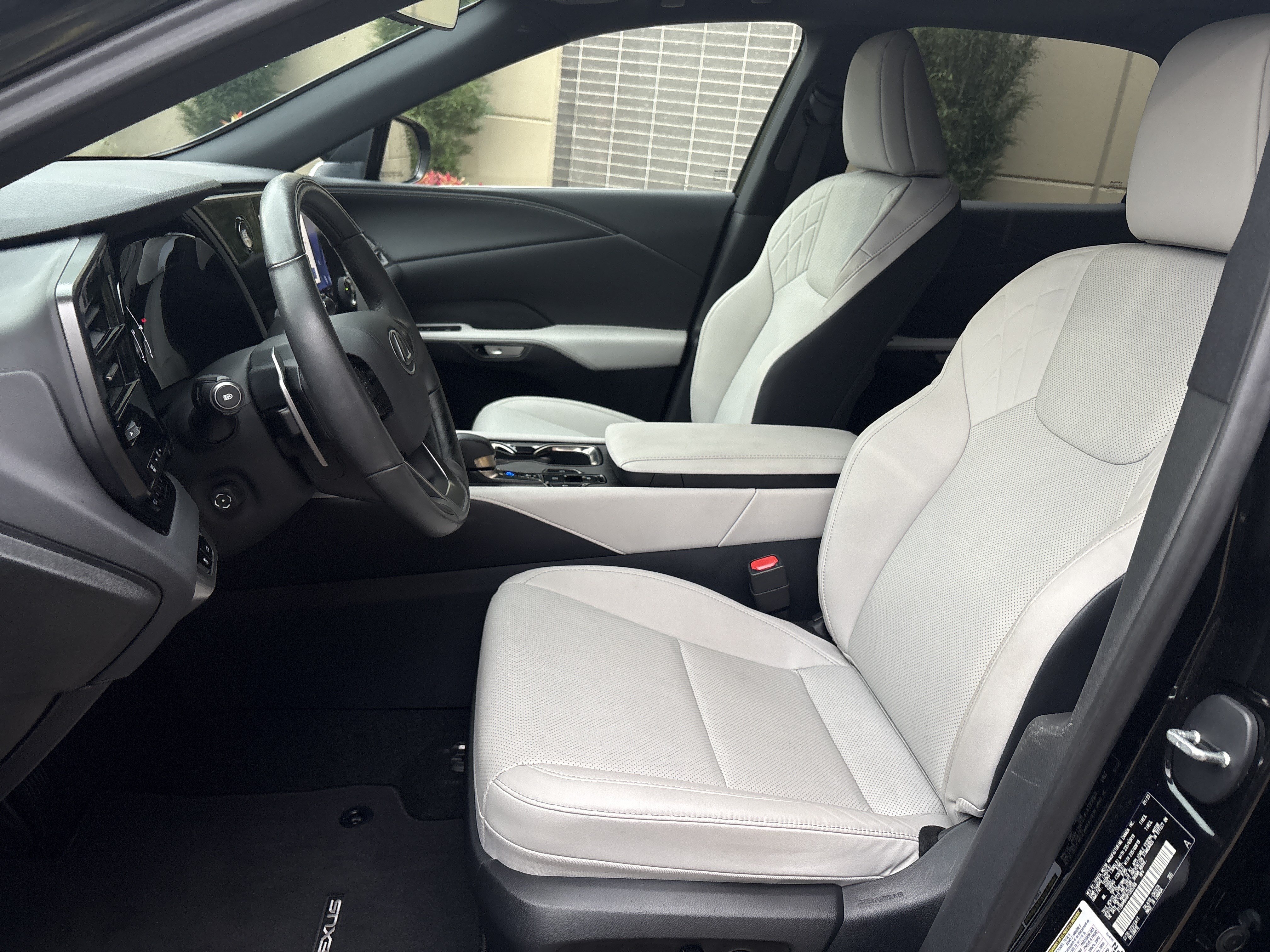 Used 2023 Lexus RX 350 Premium w/ Accessory Package (Z1) FWD image 16