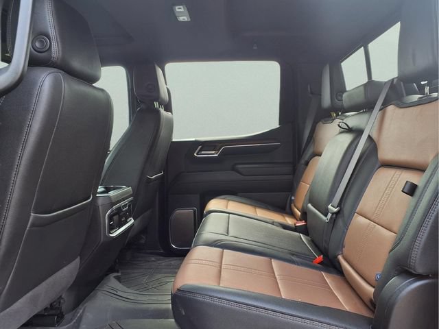 Used 2024 Chevrolet Silverado 1500 High Country w/ High Country Premium Package AWD/4WD image 28