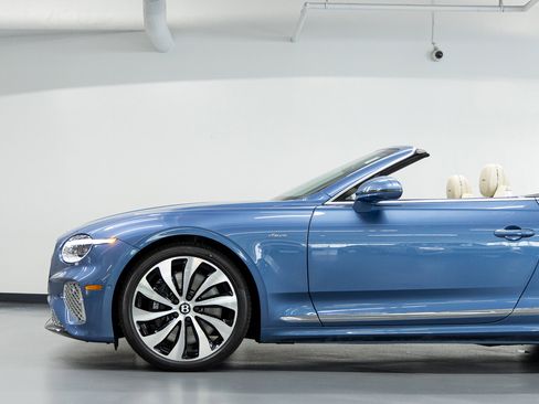 New 2026 Bentley Continental GTC AWD/4WD image 20