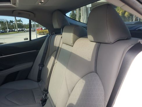 Used 2018 Toyota Camry XSE w/ Driver Assist Package image 16