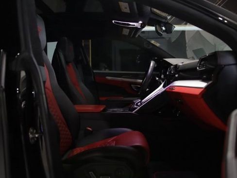 Used 2021 Lamborghini Urus AWD/4WD image 12