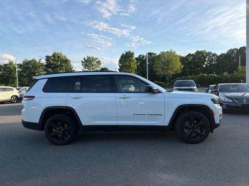Used 2022 Jeep Grand Cherokee L Limited w/ Luxury Tech Group II AWD/4WD image 6