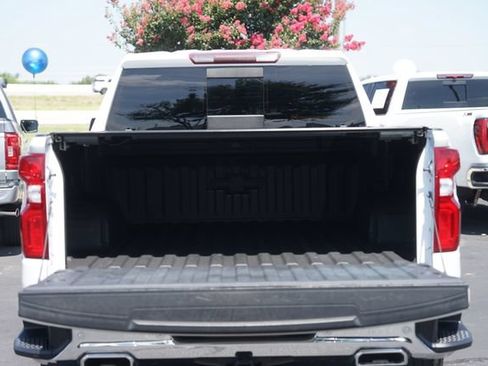 Used 2022 Chevrolet Silverado 1500 LTZ AWD/4WD image 32