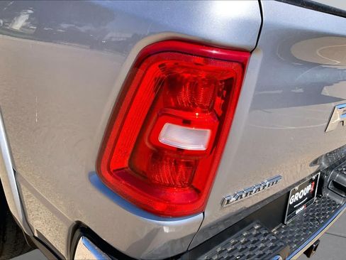 Used 2025 RAM 1500 Laramie AWD/4WD image 32