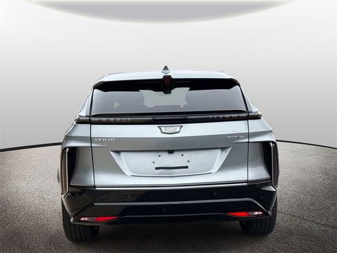 Used 2025 Cadillac Lyriq Luxury w/ LPO, Floor Liner Package image 4