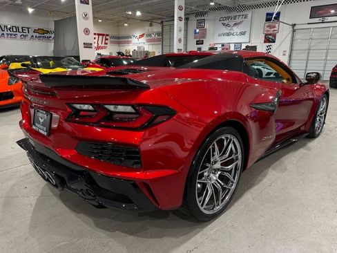 Used 2024 Chevrolet Corvette Z06 w/ Stealth Interior Trim Package RWD image 17