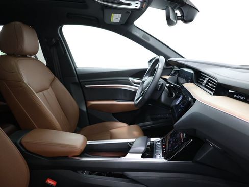 Used 2024 Audi Q8 e-tron Prestige w/ Prestige Package AWD/4WD image 21