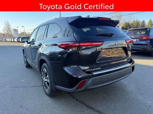 Certified 2023 Toyota Highlander XLE image 11