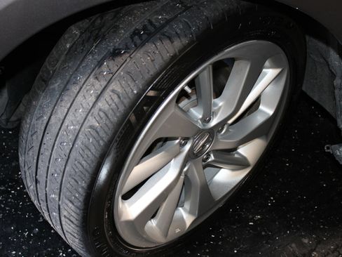 Used 2017 Acura ILX FWD image 32