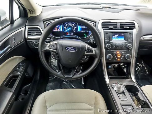 Used 2018 Ford Fusion S image 13