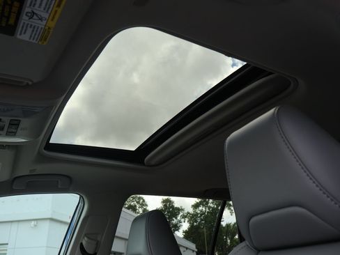 Used 2023 Toyota RAV4 XLE Premium AWD/4WD image 49