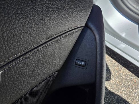 Used 2017 BMW 530i RWD image 12