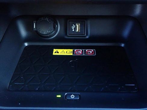 Used 2023 Toyota RAV4 XLE Premium image 20