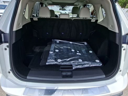 Used 2024 Nissan Rogue SL w/ SL Premium Package FWD image 21
