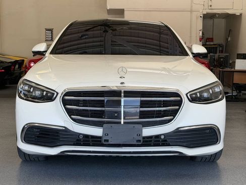 Used 2021 Mercedes-Benz S 580 4MATIC Sedan image 2