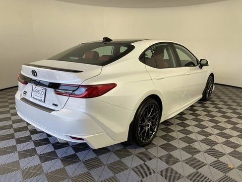 Used 2025 Toyota Camry XSE AWD/4WD image 9