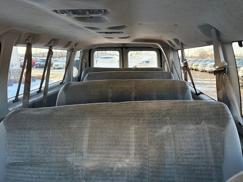 Used 2003 Ford E-350 and Econoline 350 Club Wagon image 16