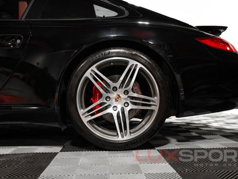 Used 2009 Porsche 911 Carrera S RWD image 7