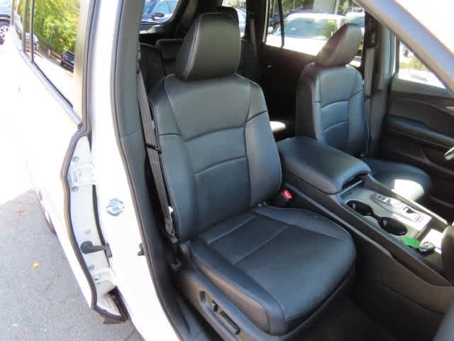 Certified 2024 Honda Passport EX-L image 15