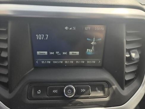 Used 2018 GMC Acadia SLE image 24