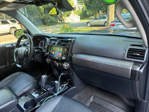 Used 2020 Toyota 4Runner Venture w/ Moonroof Package AWD/4WD image 26
