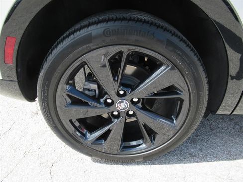 Used 2023 Buick Envision Essence w/ Sport Touring Package image 27