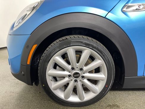 Used 2019 MINI Cooper S w/ Driver Assistance Package image 11