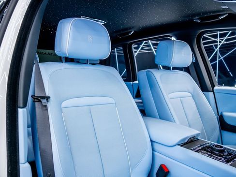 Used 2025 Rolls-Royce Cullinan AWD/4WD image 25
