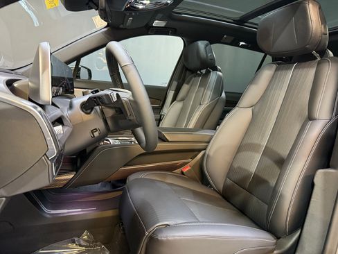 New 2026 Cadillac Vistiq Luxury AWD/4WD image 5