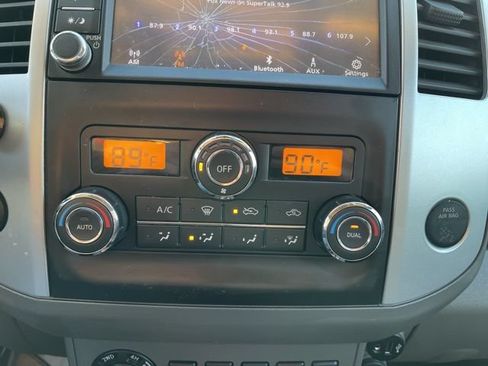 Used 2020 Nissan Frontier SV AWD/4WD image 16