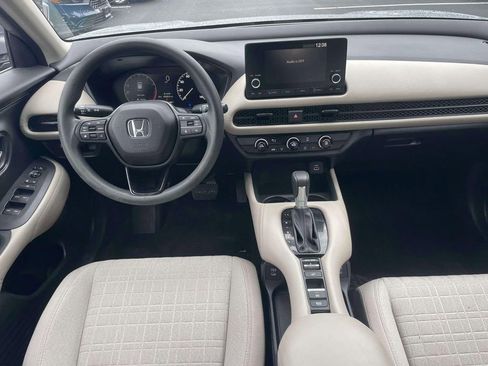 Certified 2025 Honda HR-V LX image 11