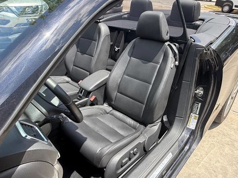 Used 2013 Volkswagen Eos Komfort FWD image 35