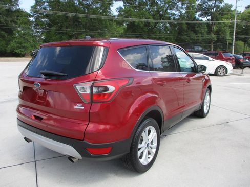 Used 2017 Ford Escape SE FWD image 11